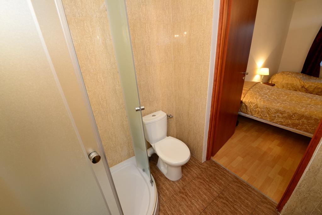 B&B Airport Modlin Nowy Dwór Mazowiecki Szoba fotó